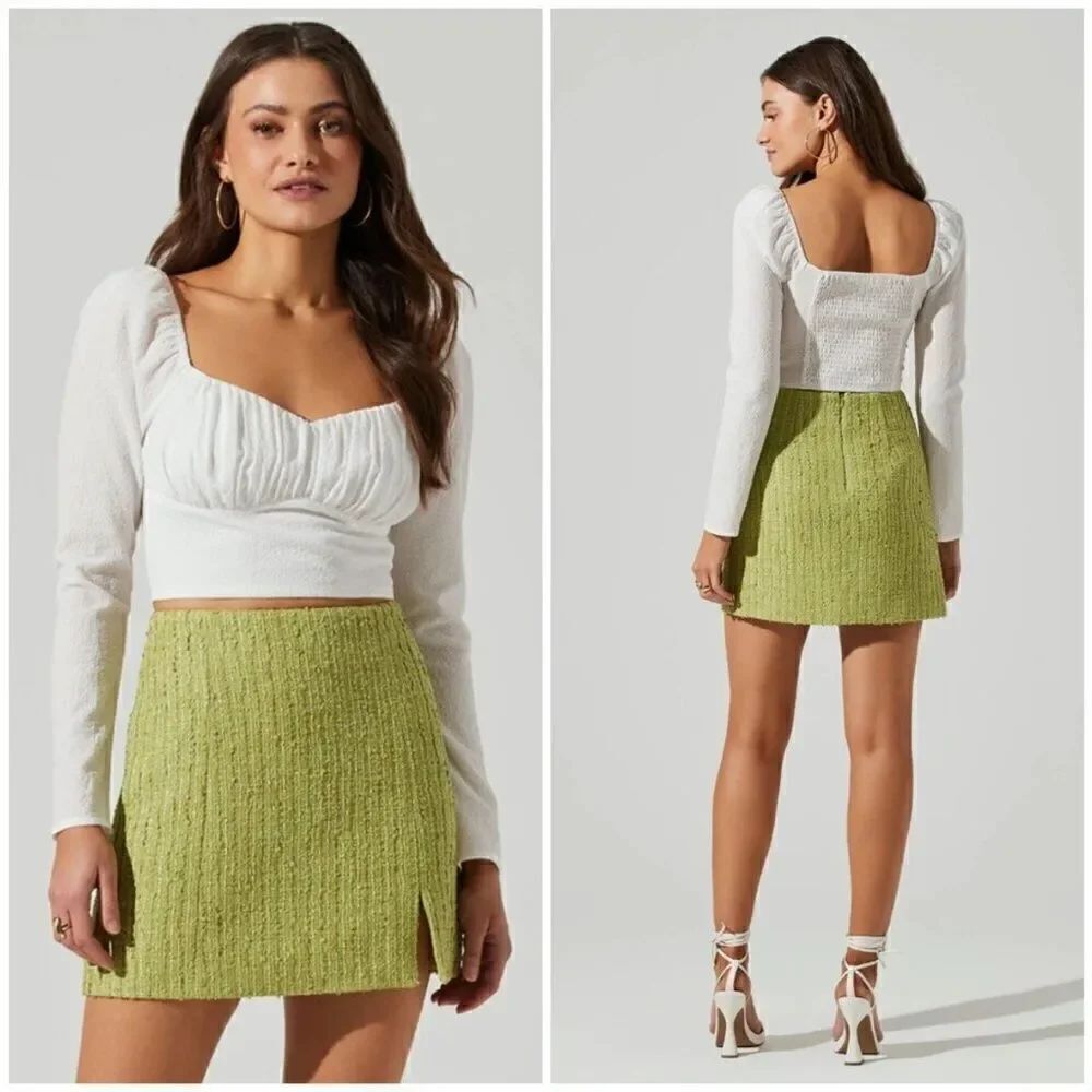 ASTR NWT Long Sleeve Sweetheart Neck Crop Top in White size Small